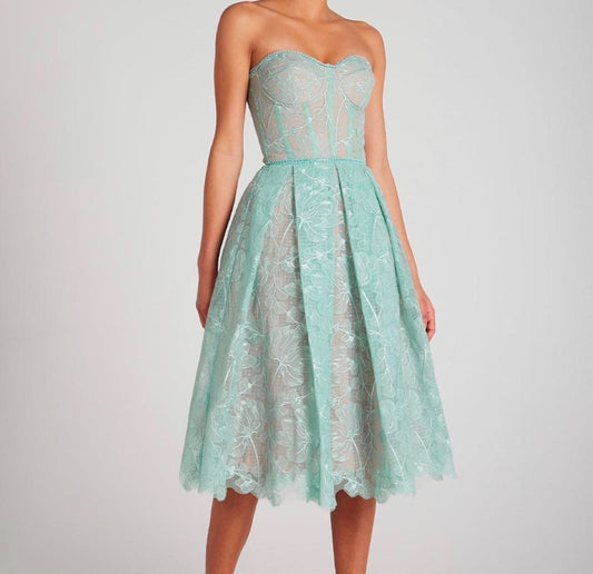 Nadine Merabi Olivia