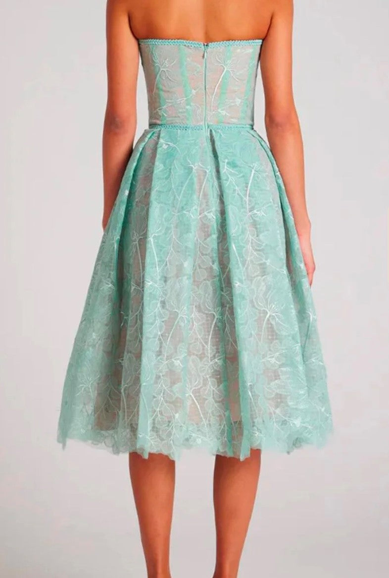 Nadine Merabi Olivia